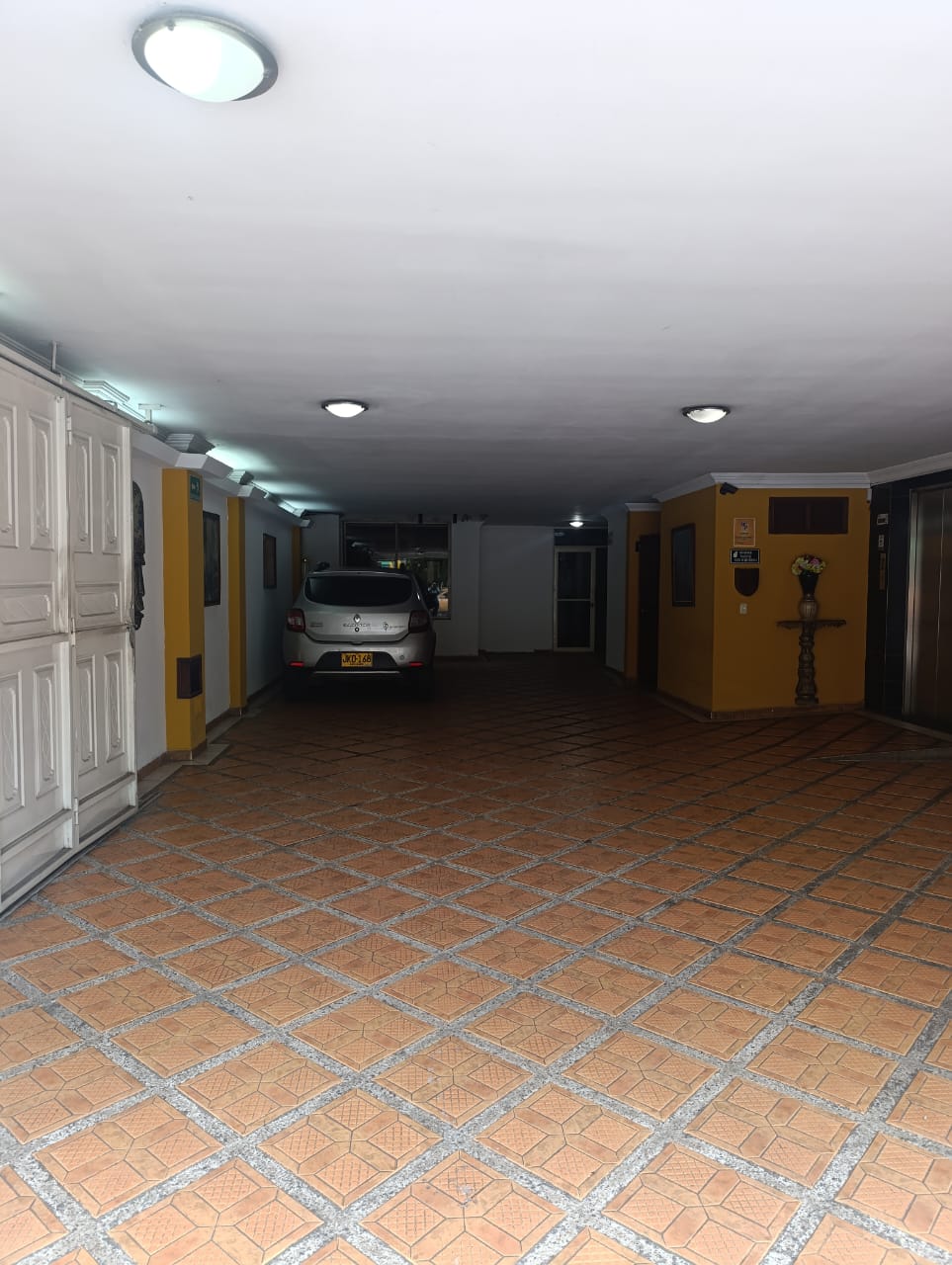 Fachada Plaza Real